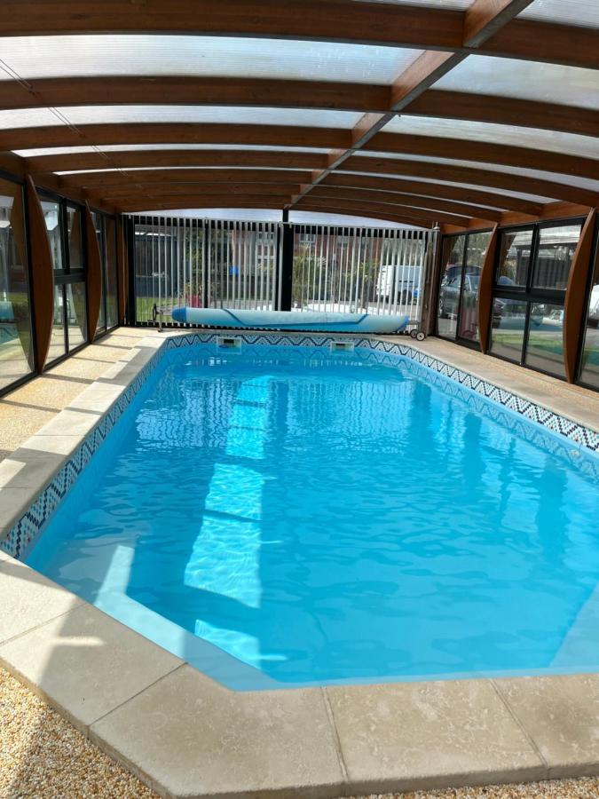 Gite Avec Piscine Lestrem Exterior foto